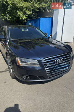 Седан Audi A8 2011 в 