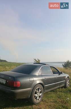 Седан Audi A8 1996 в Бурштыне