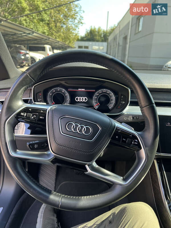 Седан Audi A8 2020 в Одессе