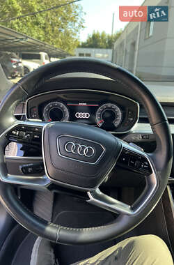 Седан Audi A8 2020 в 