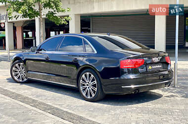 Седан Audi A8 2012 в 