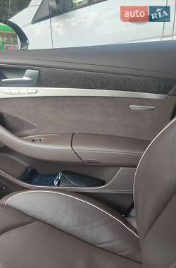 Седан Audi A8 2013 в 