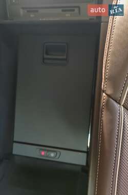 Седан Audi A8 2013 в 