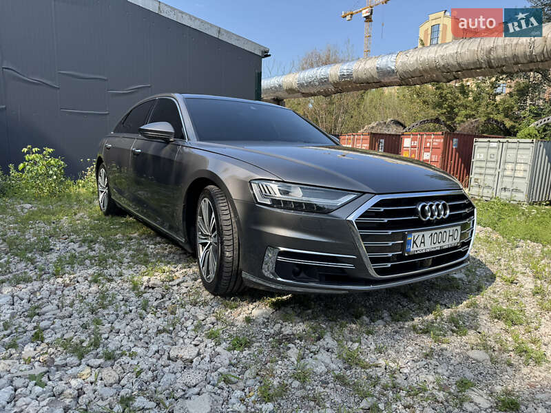 Седан Audi A8 2017 в Киеве