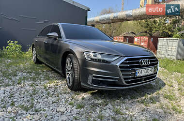 Седан Audi A8 2017 в 