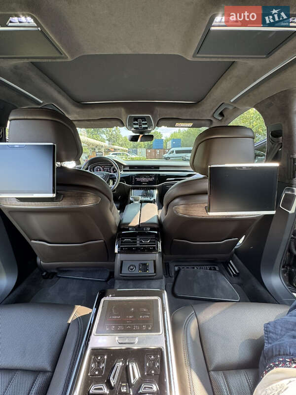 Седан Audi A8 2017 в Киеве