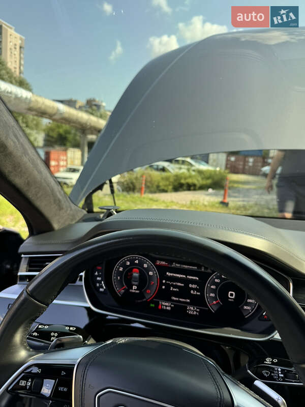 Седан Audi A8 2017 в Киеве