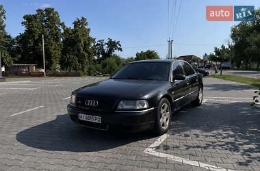 Седан Audi A8 2000 в Горі