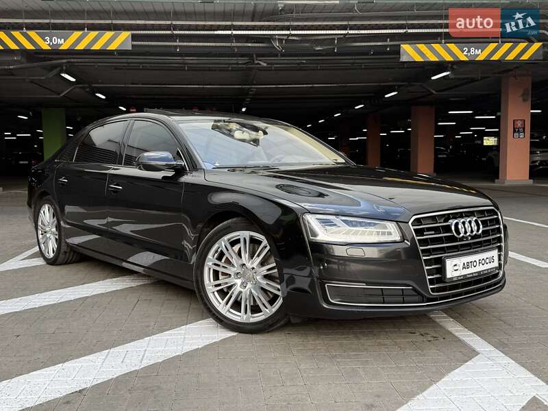 Седан Audi A8 2013 в 