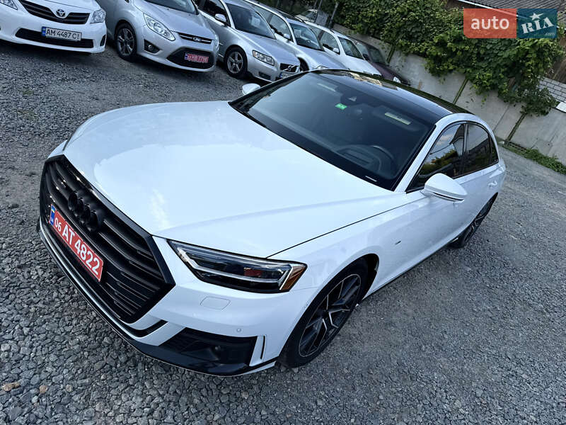 Седан Audi A8 2021 в Бердичеві