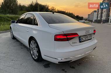 Седан Audi A8 2015 в 