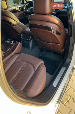 Седан Audi A8 2014 в 