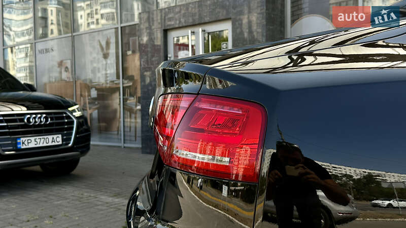 Седан Audi A8 2013 в Запорожье