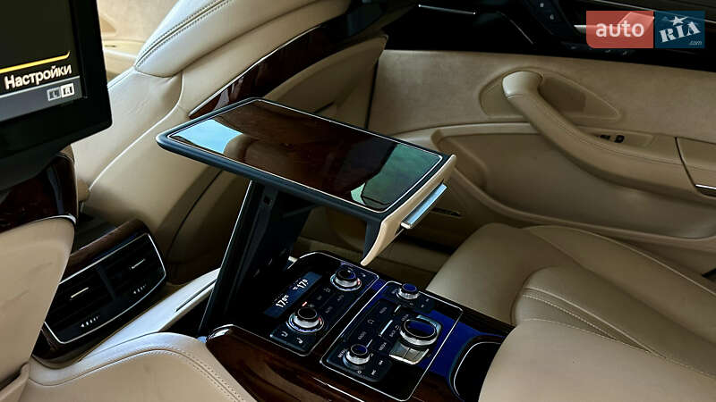 Седан Audi A8 2013 в Запорожье