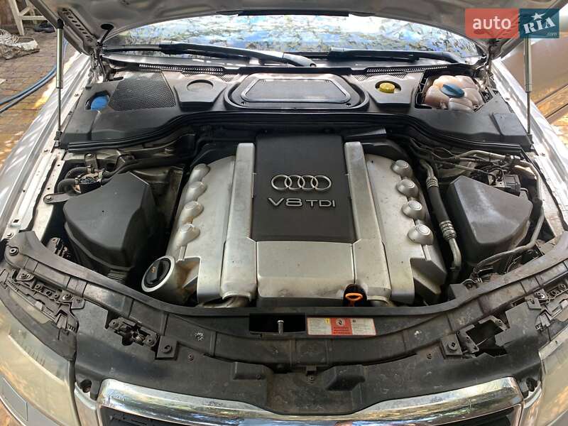 Седан Audi A8 2004 в Харькове