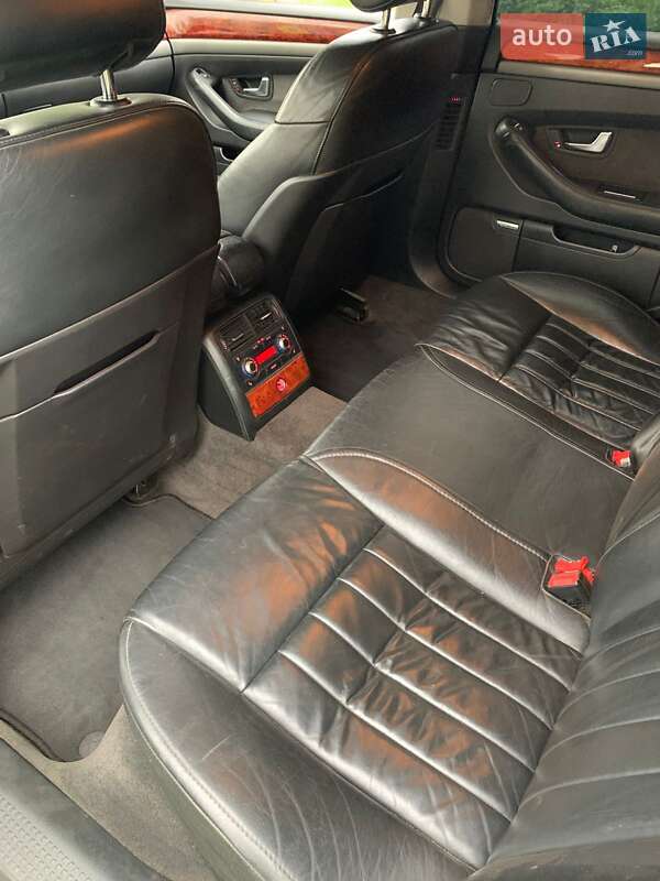 Седан Audi A8 2004 в Харькове