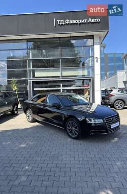 Седан Audi A8 2017 в 