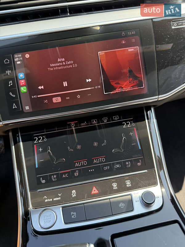 Седан Audi A8 2019 в Одесі