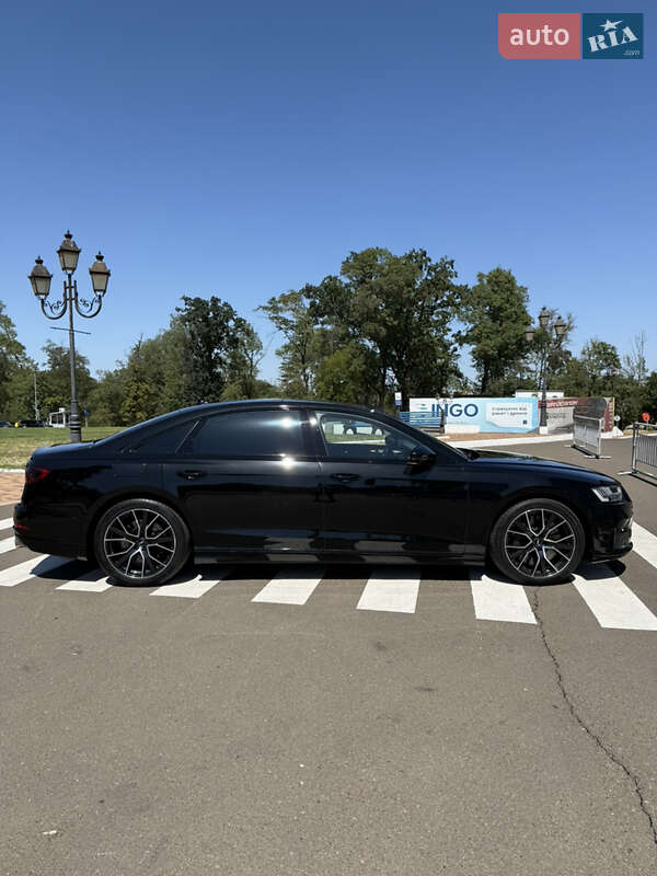 Седан Audi A8 2019 в Одессе
