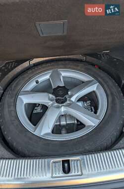 Седан Audi A8 2011 в 