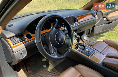 Седан Audi A8 2004 в 