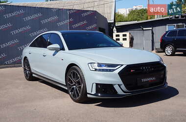 Седан Audi A8 2021 в 