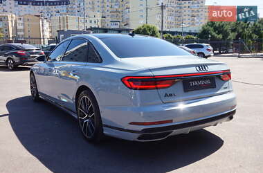 Седан Audi A8 2021 в 