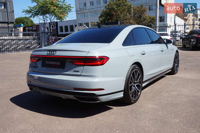 Седан Audi A8 2021 в Одессе