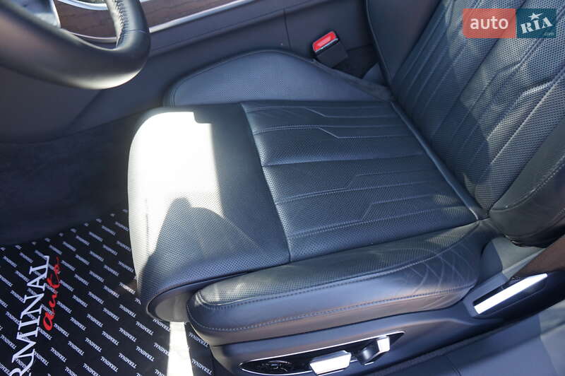 Седан Audi A8 2021 в Одессе