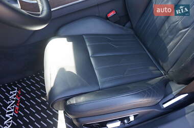 Седан Audi A8 2021 в 