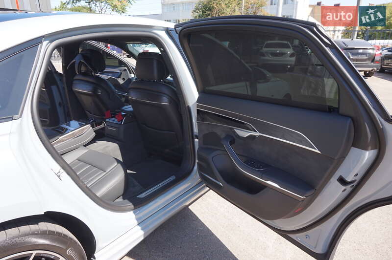 Седан Audi A8 2021 в Одессе