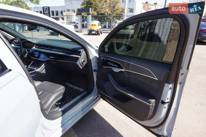 Седан Audi A8 2021 в Одессе