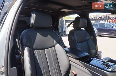 Седан Audi A8 2021 в 