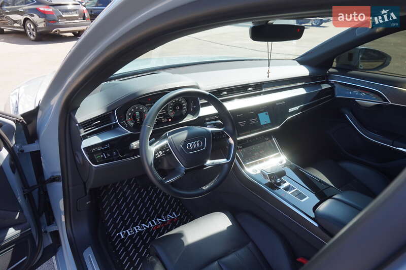 Седан Audi A8 2021 в Одессе