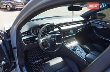 Седан Audi A8 2021 в 