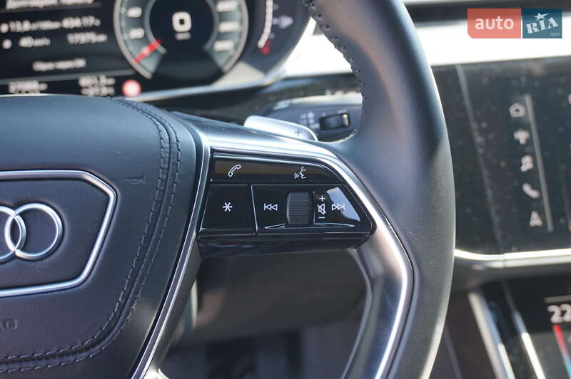 Седан Audi A8 2021 в Одессе