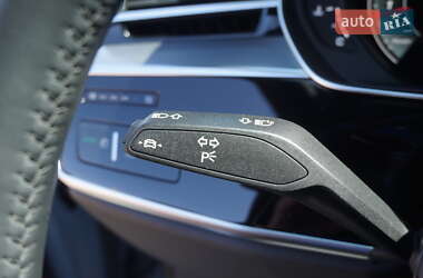 Седан Audi A8 2021 в 