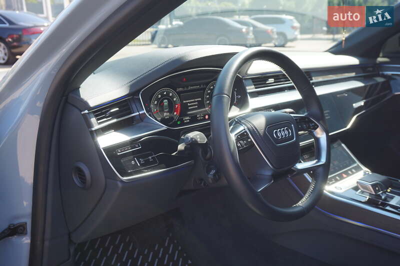 Седан Audi A8 2021 в Одессе