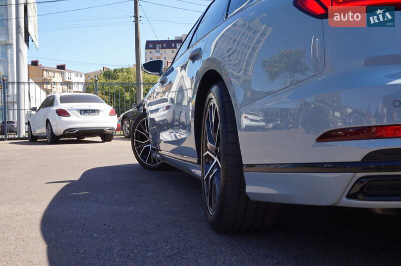 Седан Audi A8 2021 в Одессе