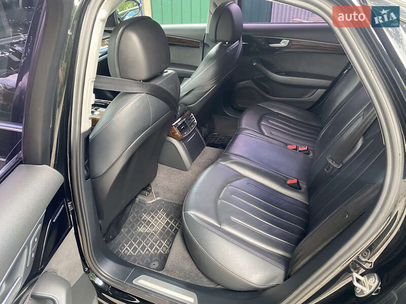 Седан Audi A8 2015 в Краматорске