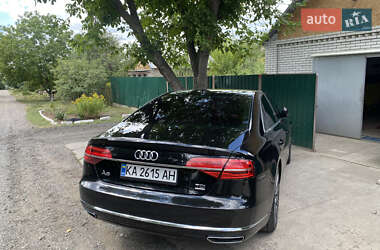 Седан Audi A8 2015 в 