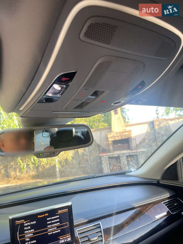 Седан Audi A8 2017 в Одессе