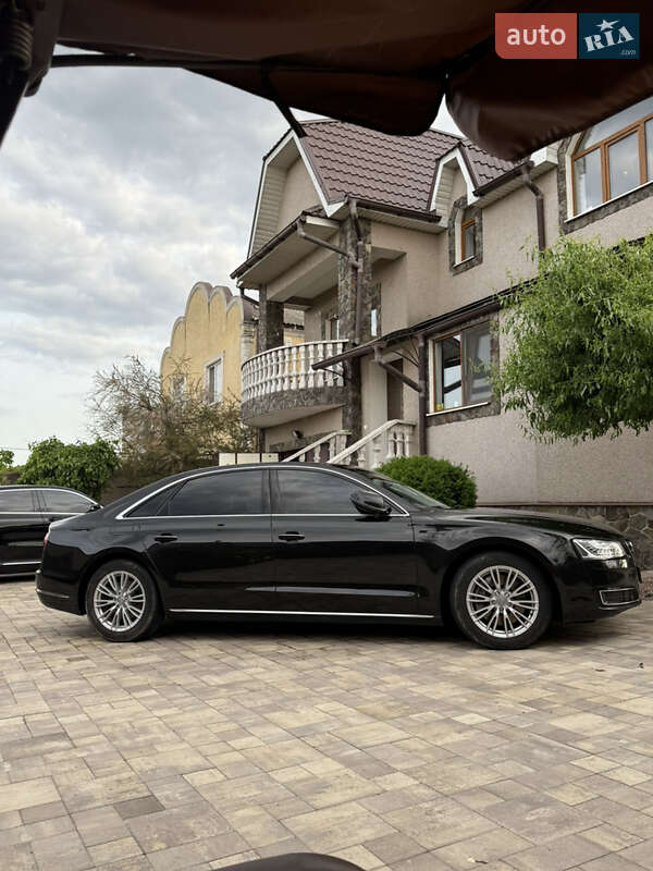 Седан Audi A8 2017 в Одессе