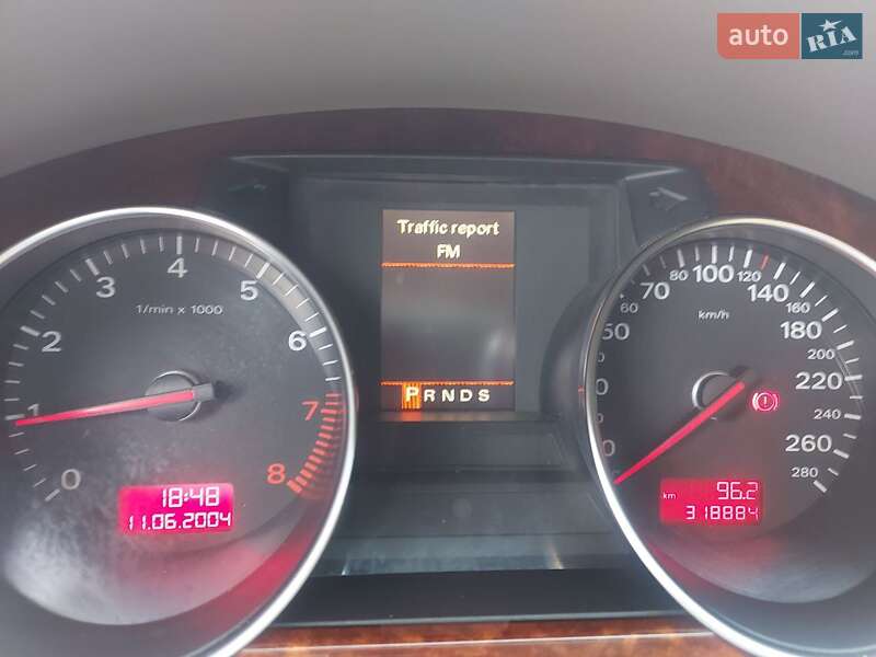 Седан Audi A8 2005 в Днепре