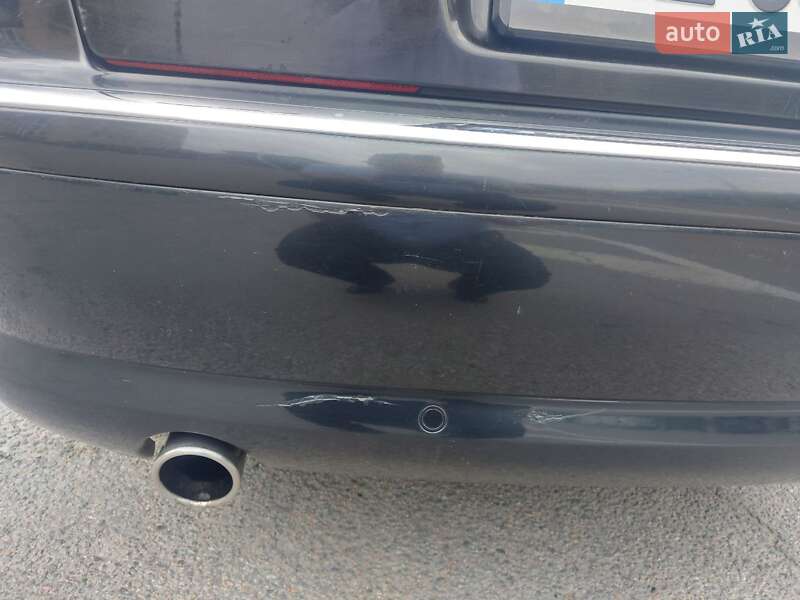 Седан Audi A8 2005 в Днепре