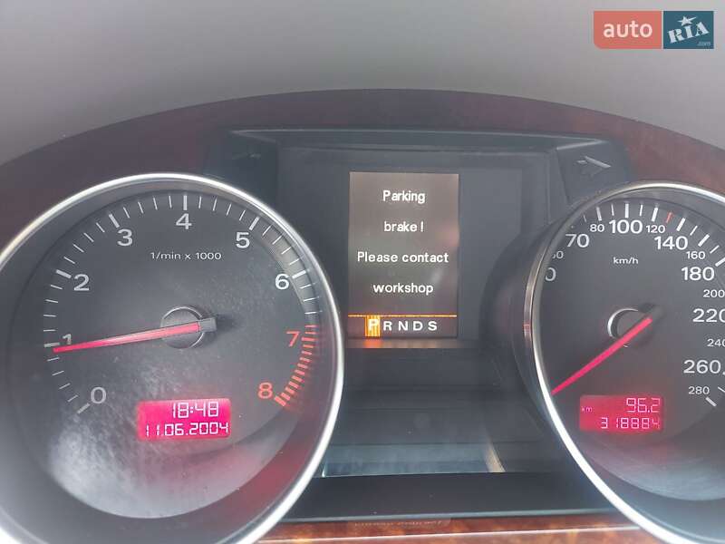 Седан Audi A8 2005 в Днепре