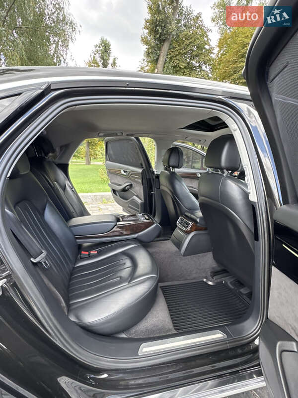 Седан Audi A8 2017 в Киеве