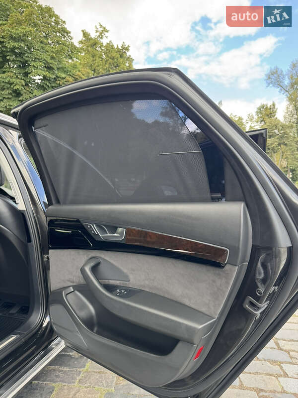 Седан Audi A8 2017 в Киеве