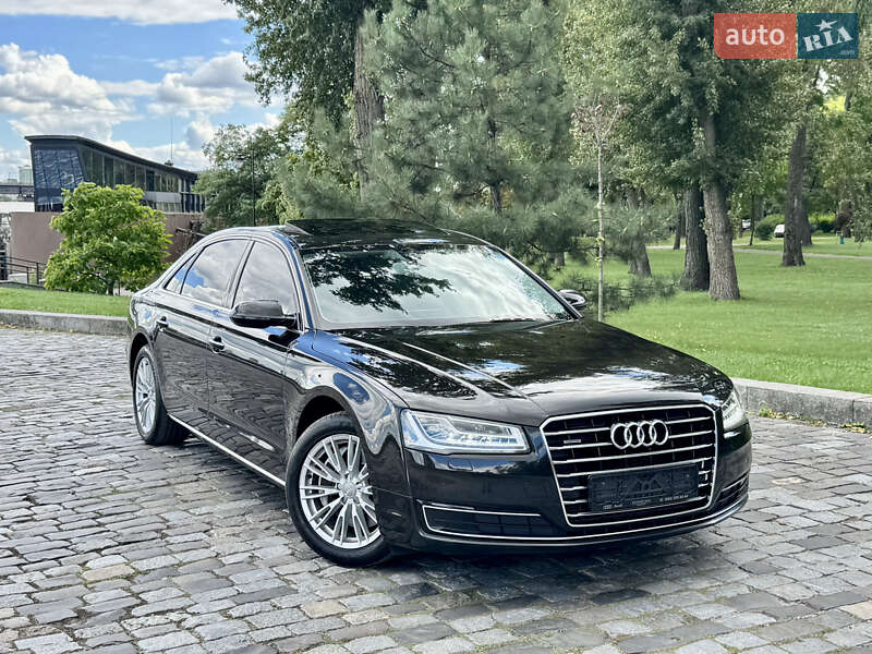 Седан Audi A8 2017 в Киеве