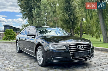 Седан Audi A8 2017 в 